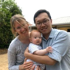 UQRCS Toowoomba Year 4 medical student David Liu with wife Catherine and son Sammy 